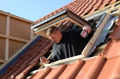 Pose de fenêtres de toit Velux à Chapelle-de-Brain